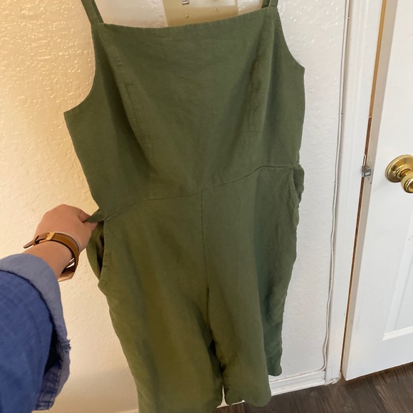 Old Navy Jumpsuit - Picture 1 of 3